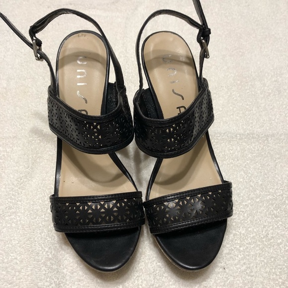 Unisa Black Wedge Sandals - Picture 3 of 7
